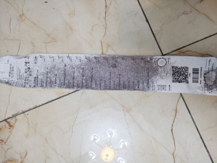 热敏纸碰到酒精为什么会变黑？