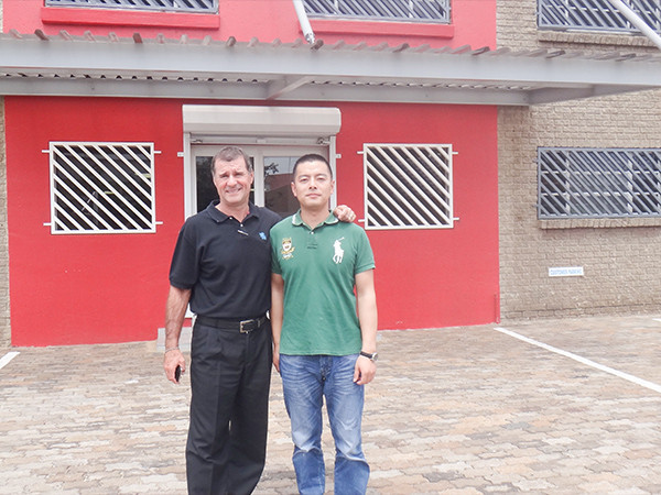 总统娱乐网址拜访南非客户